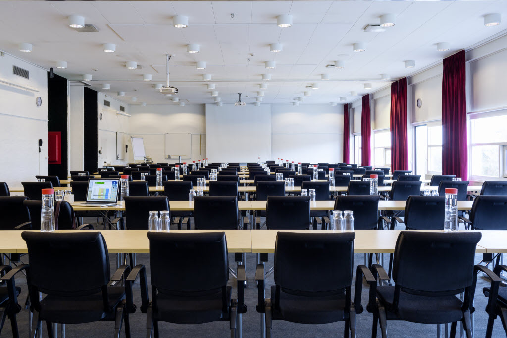 Copyright: Mads Armgaard, Graae, Armgaard & Bangsbo Photigraphy Meeting room, Valmue, Kloever, Lyng, Conference